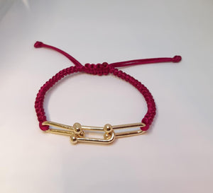 Pulsera de brass y macramé